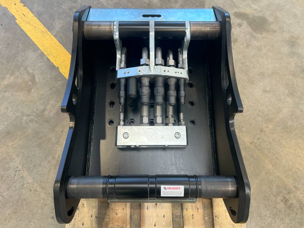 Fahrzeugabbildung Andere OilQuick OQ80 Adapterplatte / Schraubadapter / NEU lagernd