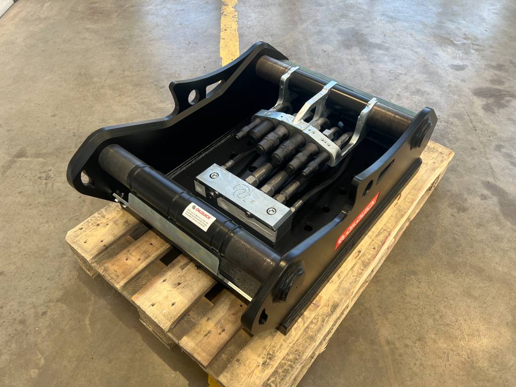 Fahrzeugabbildung Andere OilQuick OQ80 Adapterplatte / Schraubadapter / NEU lagernd