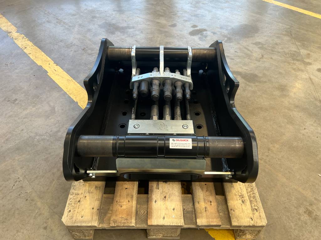 Fahrzeugabbildung Andere OilQuick OQ80 Adapterplatte / Schraubadapter / NEU lagernd