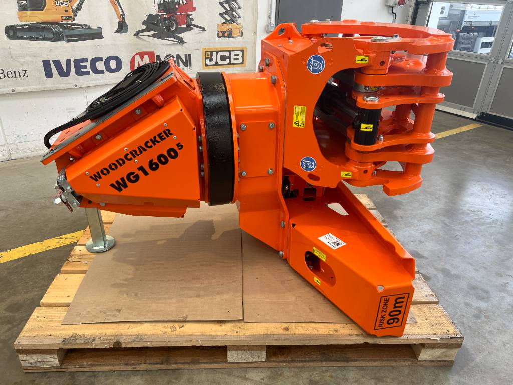 Fahrzeugabbildung Andere Westtech Woodgripper WG1600 Greifer Säge / Tiltator lagernd