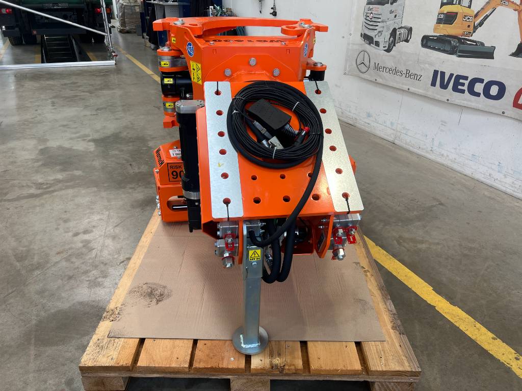 Fahrzeugabbildung Andere Westtech Woodgripper WG1600 Greifer Säge / Tiltator lagernd