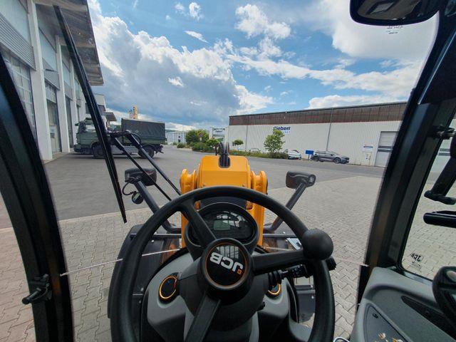 Fahrzeugabbildung JCB TM 180 SV C / Neufahrzeug / Teleskop / Gabel