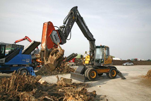 Fahrzeugabbildung Andere Westtech R900 R1300 Rodeschere Wurzelstock