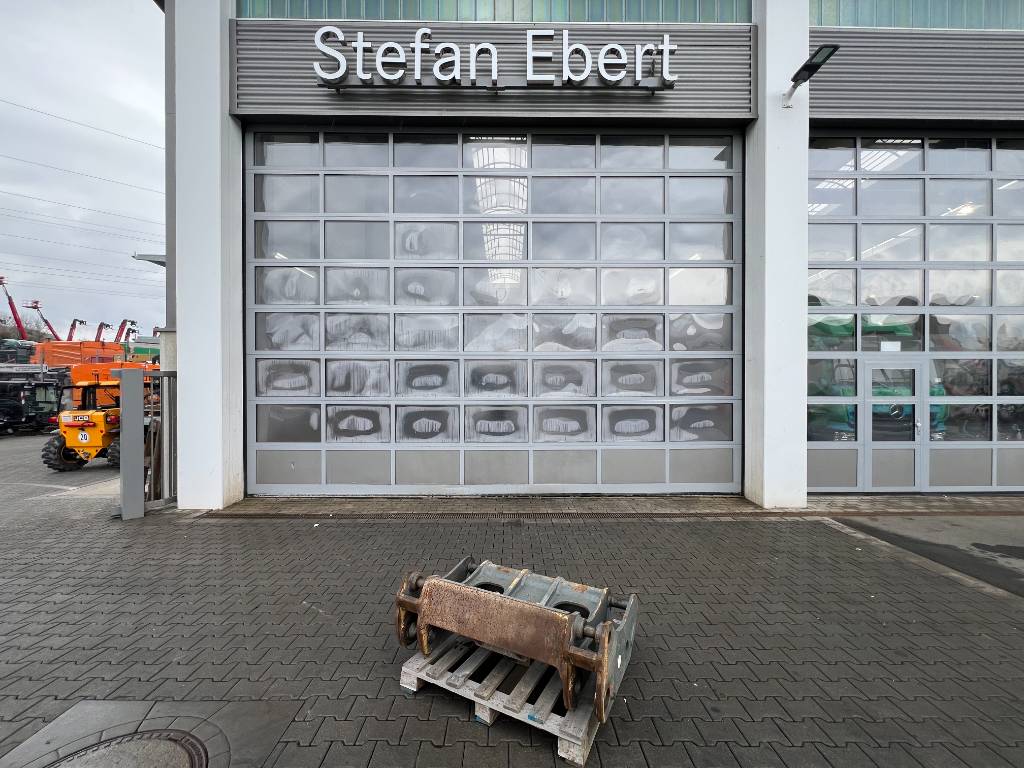 Fahrzeugabbildung Liebherr Radlader Schnellwechsler passend L556