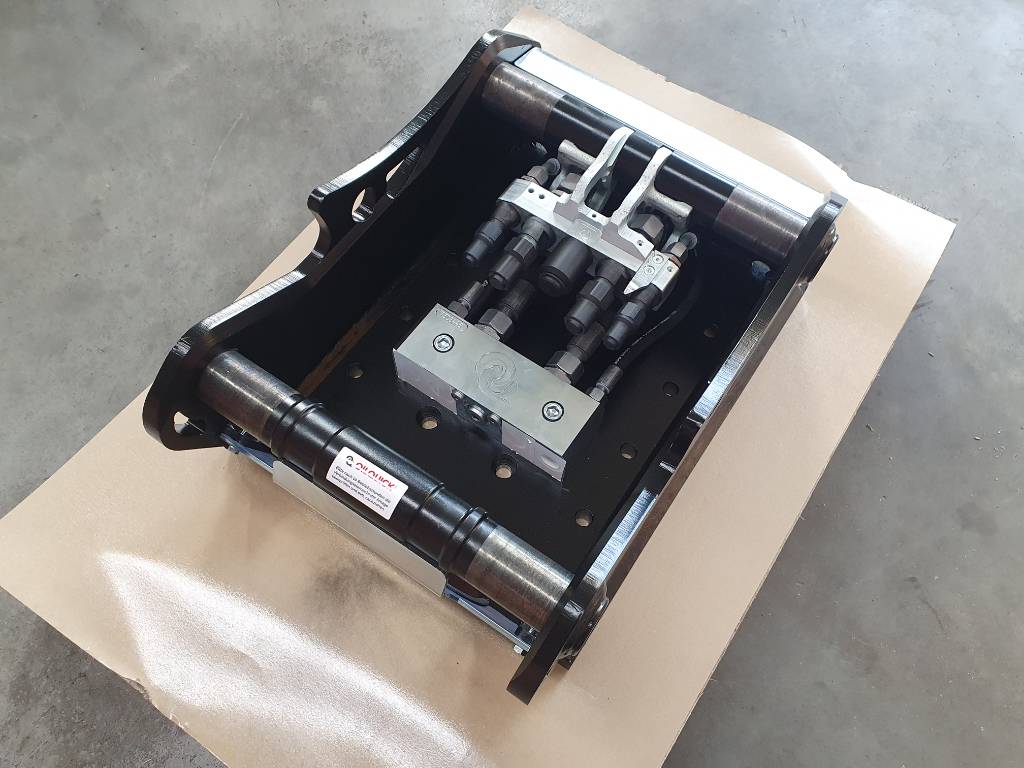 Fahrzeugabbildung Andere OilQuick OQ65 Adapterplatte für Westtech & mehr / NEU