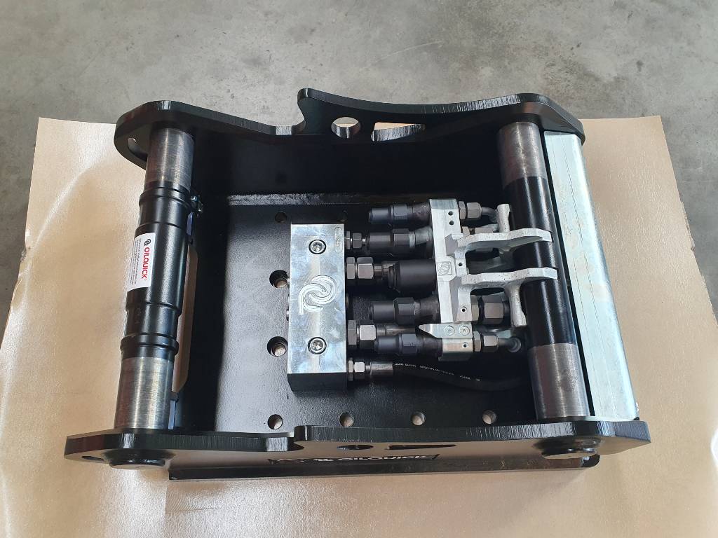 Fahrzeugabbildung Andere OilQuick OQ65 Adapterplatte für Westtech & mehr / NEU