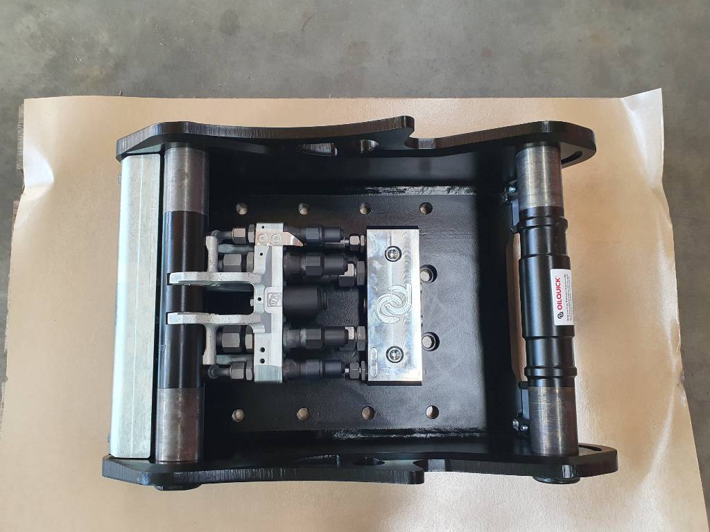 Fahrzeugabbildung Andere OilQuick OQ65 Adapterplatte für Westtech & mehr / NEU