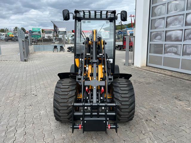 Fahrzeugabbildung JCB 403 Plus / Neufahrzeug / 2025 / Gabel / Schaufel