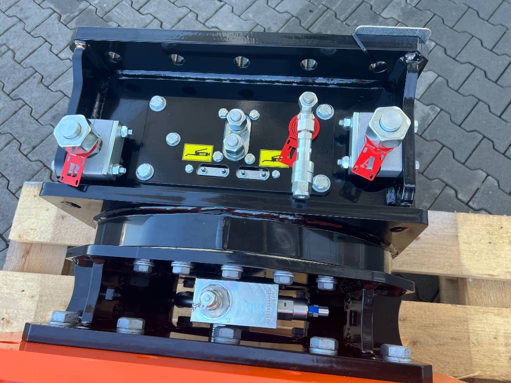 Fahrzeugabbildung Andere Westtech Woodcracker W1800 Spaltzange / RTW28 Rotator / NEU
