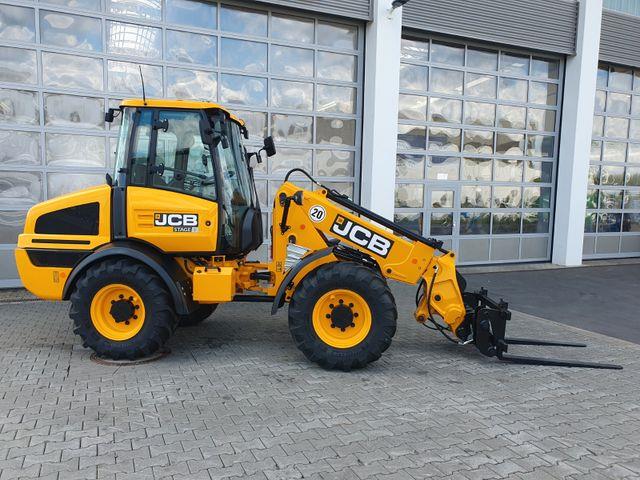 Fahrzeugabbildung JCB TM 220 SV C / Neufahrzeug / Teleskop / Gabel
