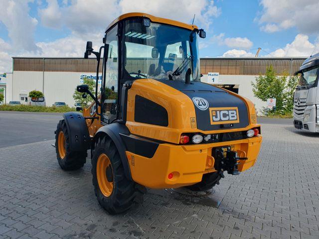 Fahrzeugabbildung JCB TM 220 SV C / Neufahrzeug / Teleskop / Gabel