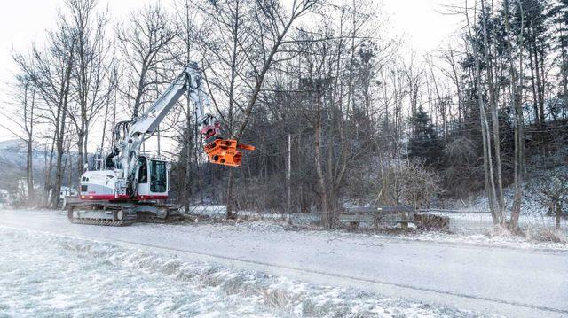 Fahrzeugabbildung Andere Westtech Woodcracker CL320 Fällkopf Fällgreifer