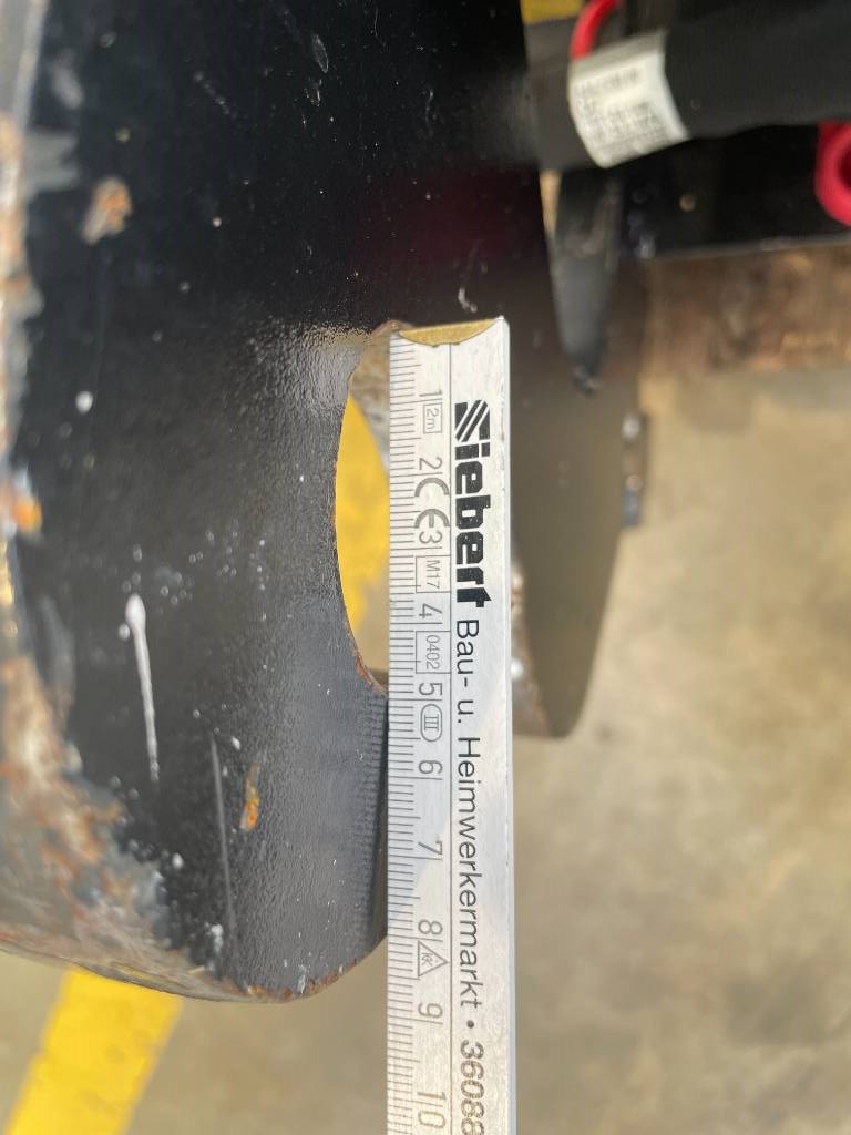 Fahrzeugabbildung CAT B8 Hydraulikhammer CW10 / Hammer / 6 - 9 to / 2021