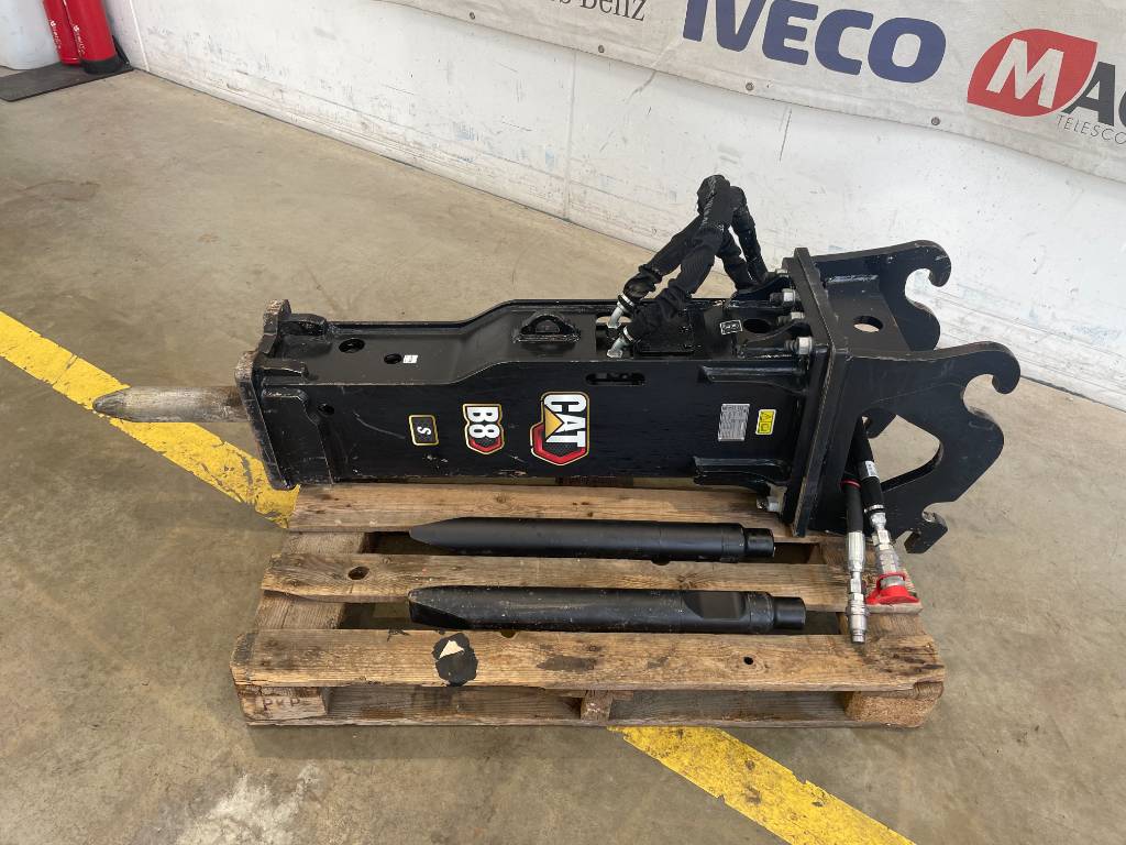 Fahrzeugabbildung CAT B8 Hydraulikhammer CW10 / Hammer / 6 - 9 to / 2021