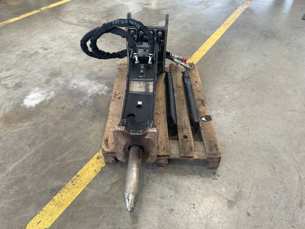 Fahrzeugabbildung CAT B8 Hydraulikhammer CW10 / Hammer / 6 - 9 to / 2021