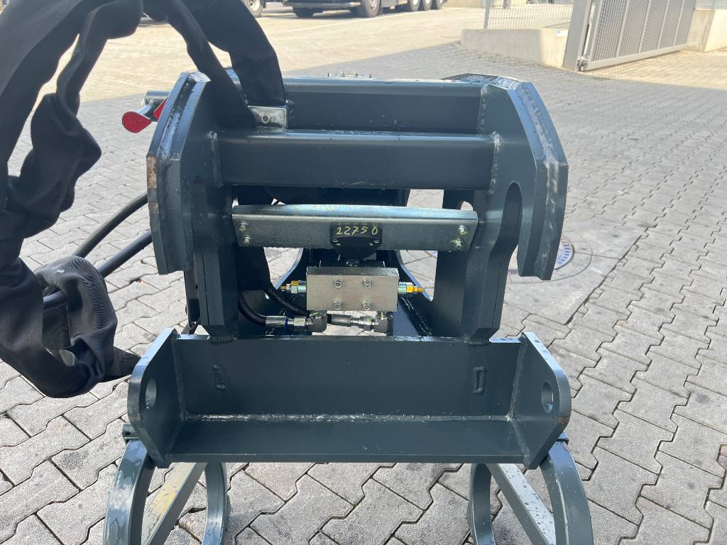 Fahrzeugabbildung Andere Magni hydraulischer Teleskopausleger JT 2500 I / DEMO