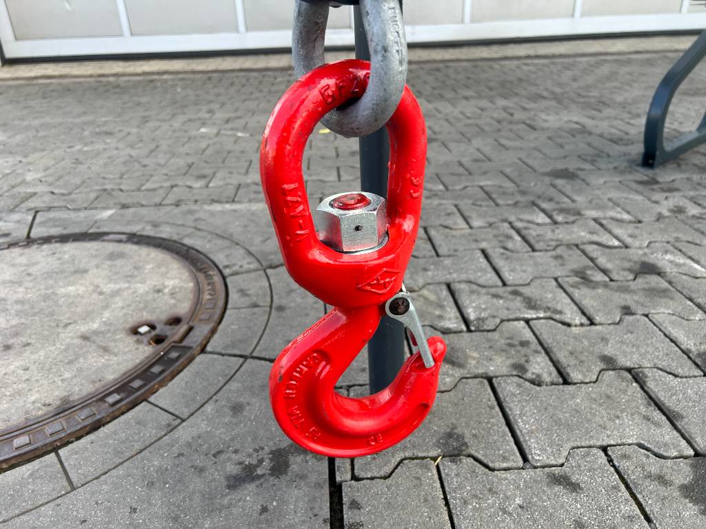 Fahrzeugabbildung Andere Magni hydraulischer Teleskopausleger JT 2500 I / DEMO