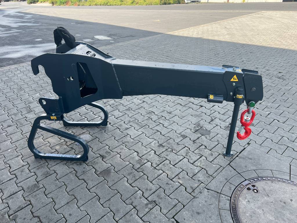 Fahrzeugabbildung Andere Magni hydraulischer Teleskopausleger JT 2500 I / DEMO