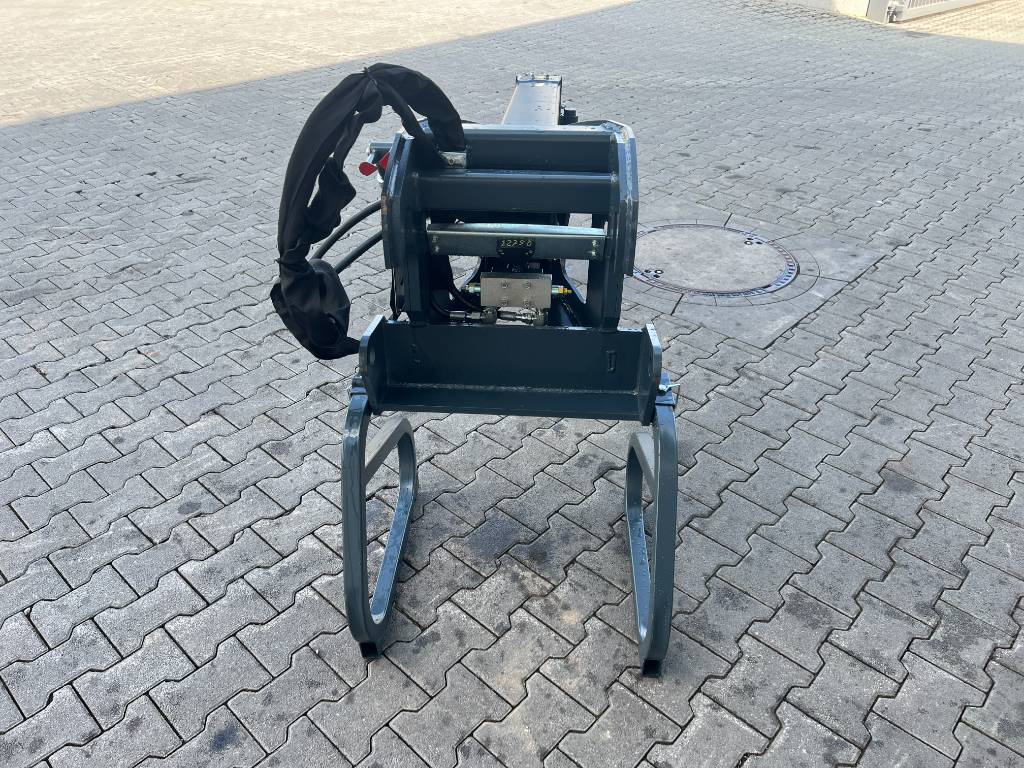 Fahrzeugabbildung Andere Magni hydraulischer Teleskopausleger JT 2500 I / DEMO