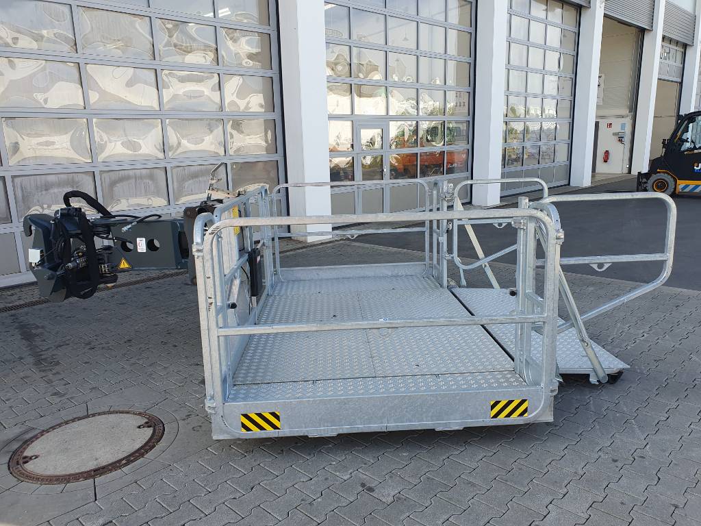 Fahrzeugabbildung Andere Magni Dachdeckerkorb / Arbeitskorb / 1.000 kg / RTH 2022