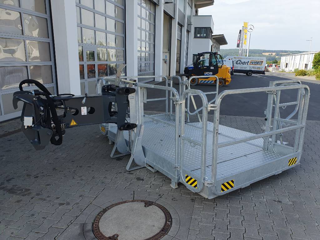 Fahrzeugabbildung Andere Magni Dachdeckerkorb / Arbeitskorb / 1.000 kg / RTH 2022