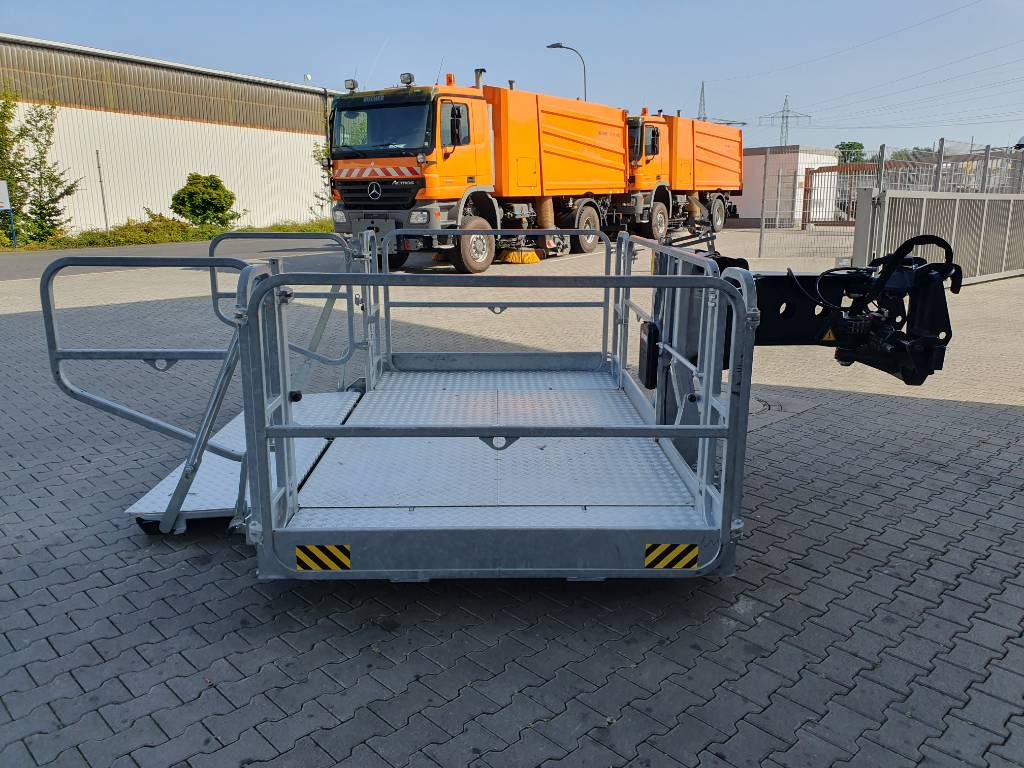 Fahrzeugabbildung Andere Magni Dachdeckerkorb / Arbeitskorb / 1.000 kg / RTH 2022