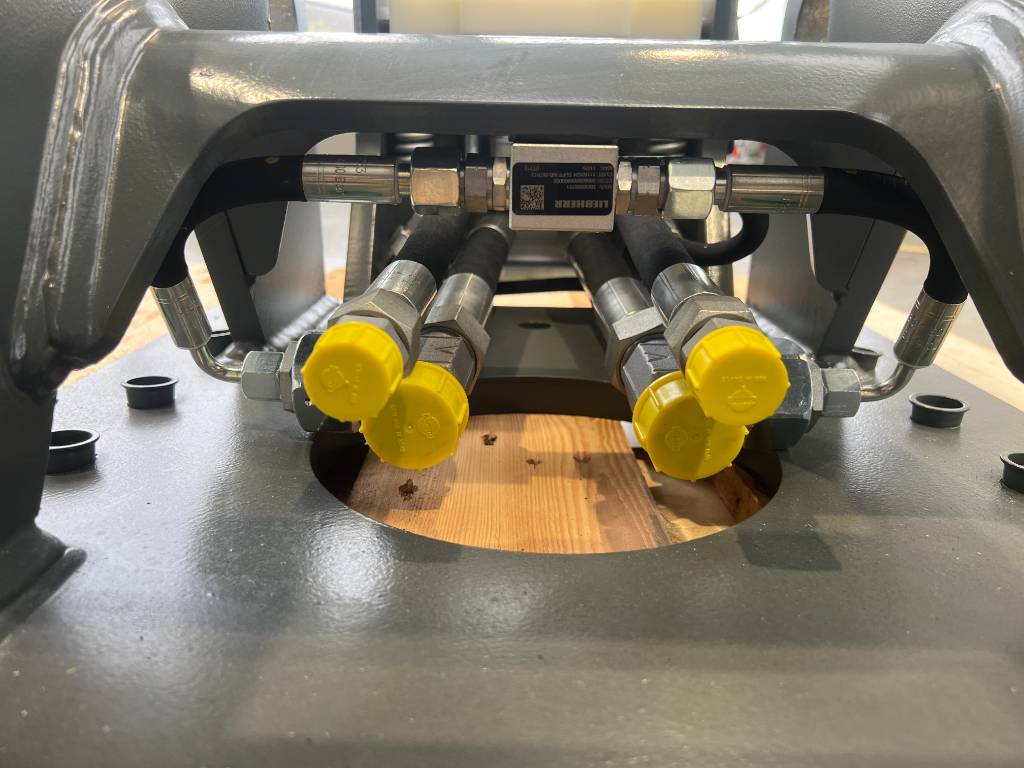 Fahrzeugabbildung Liebherr Likufix SW33 Adapterplatte / NEU lagernd WESTTECH