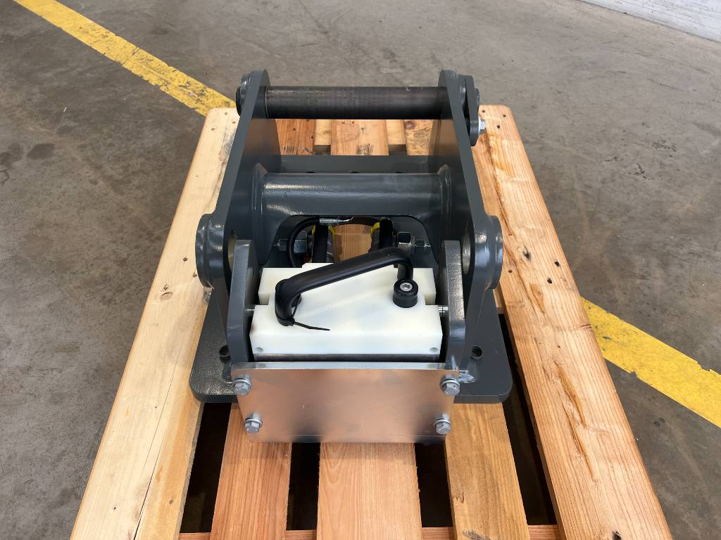 Fahrzeugabbildung Liebherr Likufix SW33 Adapterplatte / NEU lagernd WESTTECH