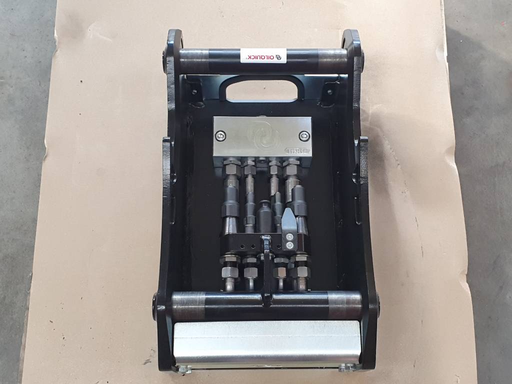 Fahrzeugabbildung Andere OilQuick OQ45-5 Adapterplatte für Westtech & mehr / NEU
