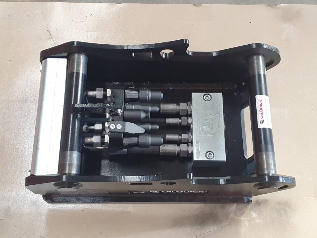 Fahrzeugabbildung Andere OilQuick OQ45-5 Adapterplatte für Westtech & mehr / NEU