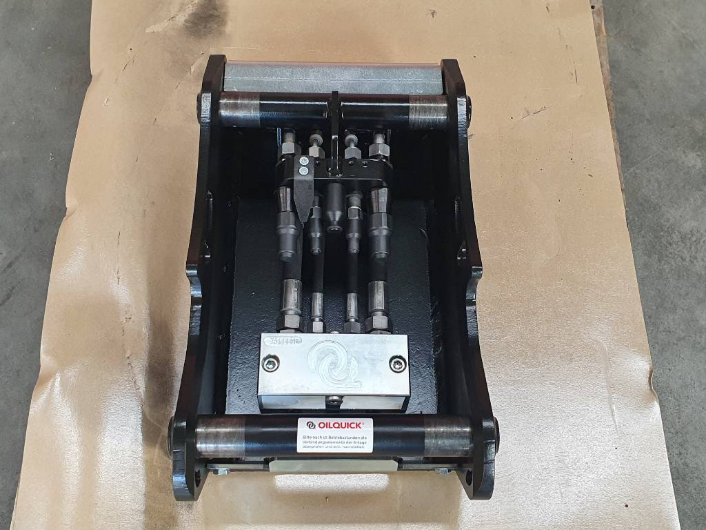 Fahrzeugabbildung Andere OilQuick OQ45-5 Adapterplatte für Westtech & mehr / NEU