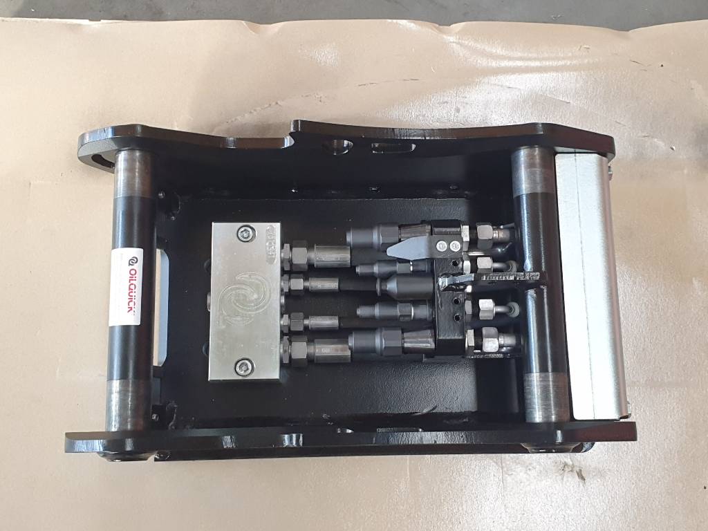 Fahrzeugabbildung Andere OilQuick OQ45-5 Adapterplatte für Westtech & mehr / NEU