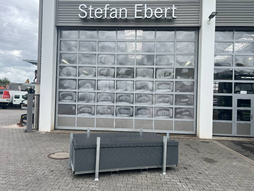 Fahrzeugabbildung Andere Fahrbahnplatten / Fahrplatten inkl. Gestell / NEU