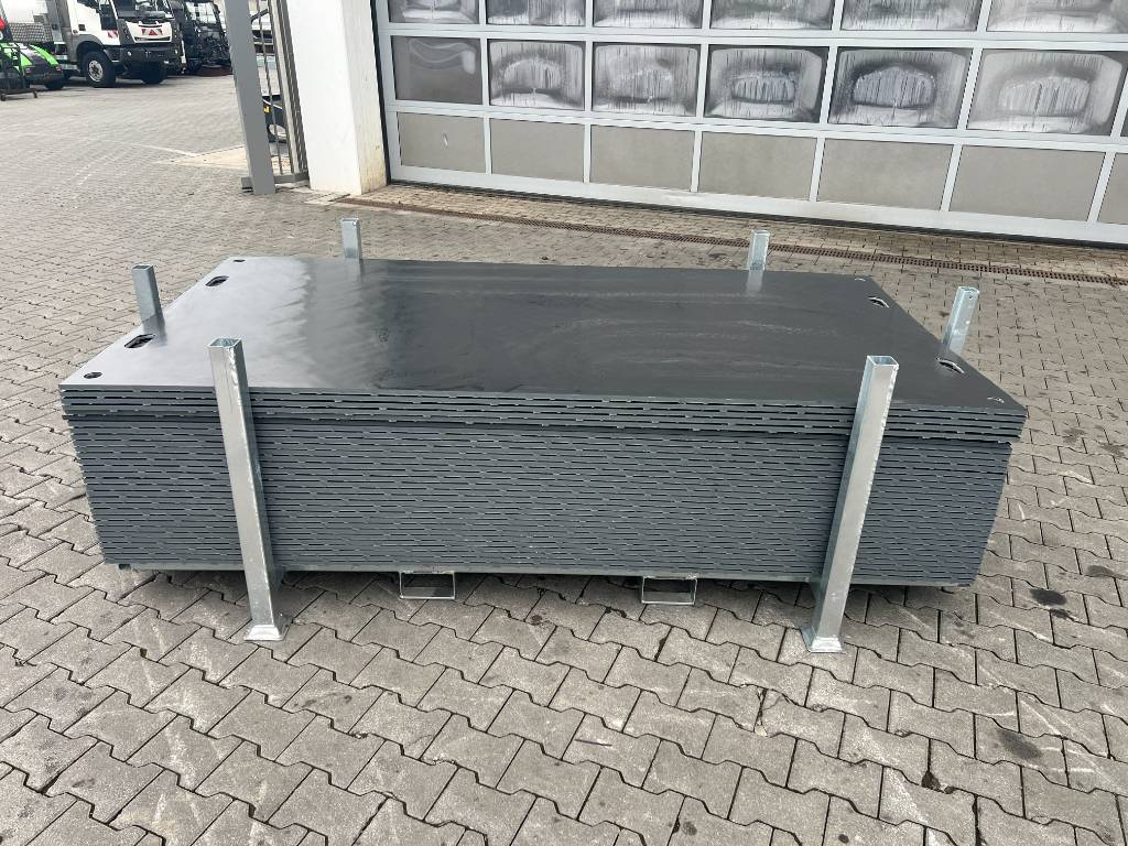 Fahrzeugabbildung Andere Fahrbahnplatten / Fahrplatten inkl. Gestell / NEU
