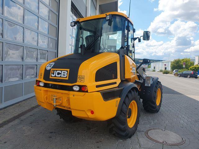 Fahrzeugabbildung JCB 409 SV / Neufahrzeug / Gabel