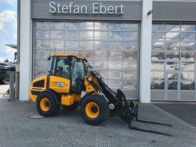 Fahrzeugabbildung JCB 407 SV / Neufahrzeug / Gabel