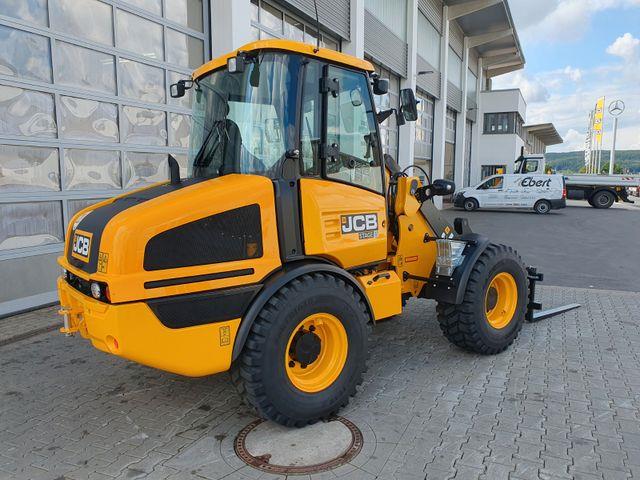 Fahrzeugabbildung JCB 407 SV / Neufahrzeug / Gabel