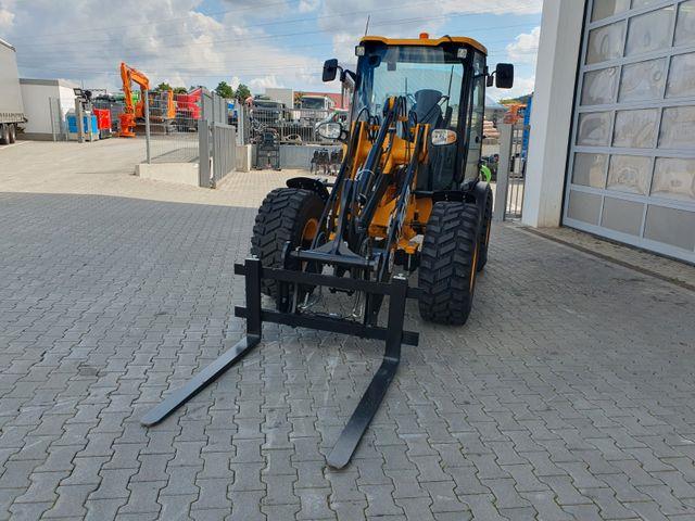 Fahrzeugabbildung JCB 407 SV / Neufahrzeug / Gabel