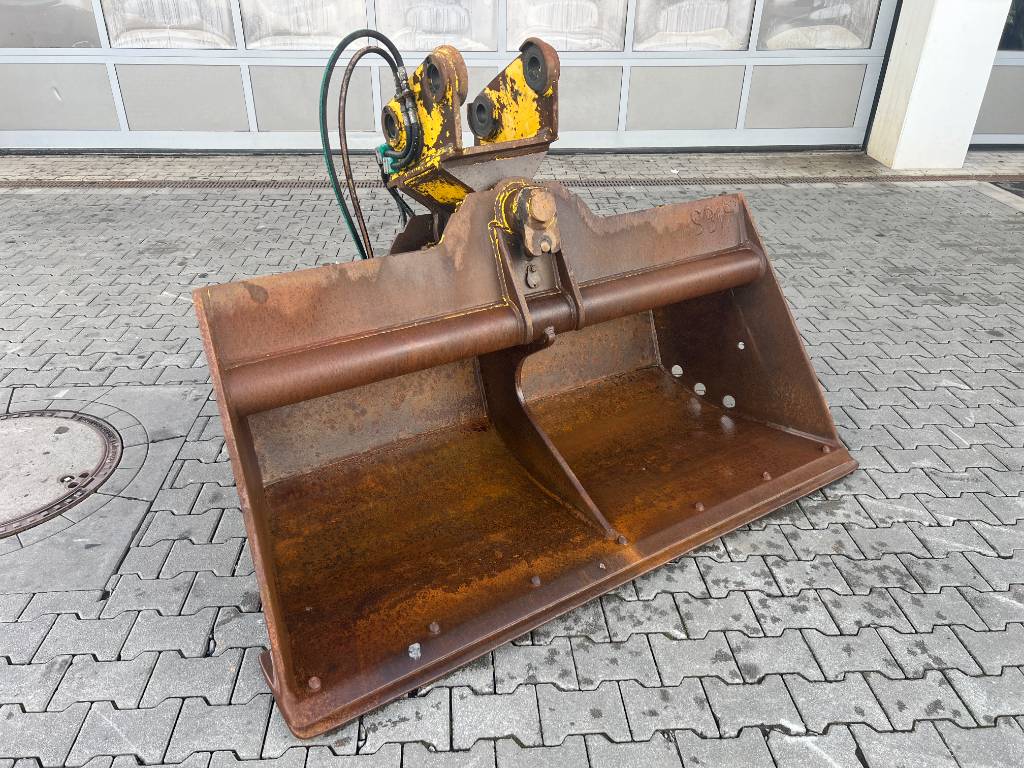 Fahrzeugabbildung Andere hydraulischer Grabenräumlöffel / SW33 / 2.000 mm