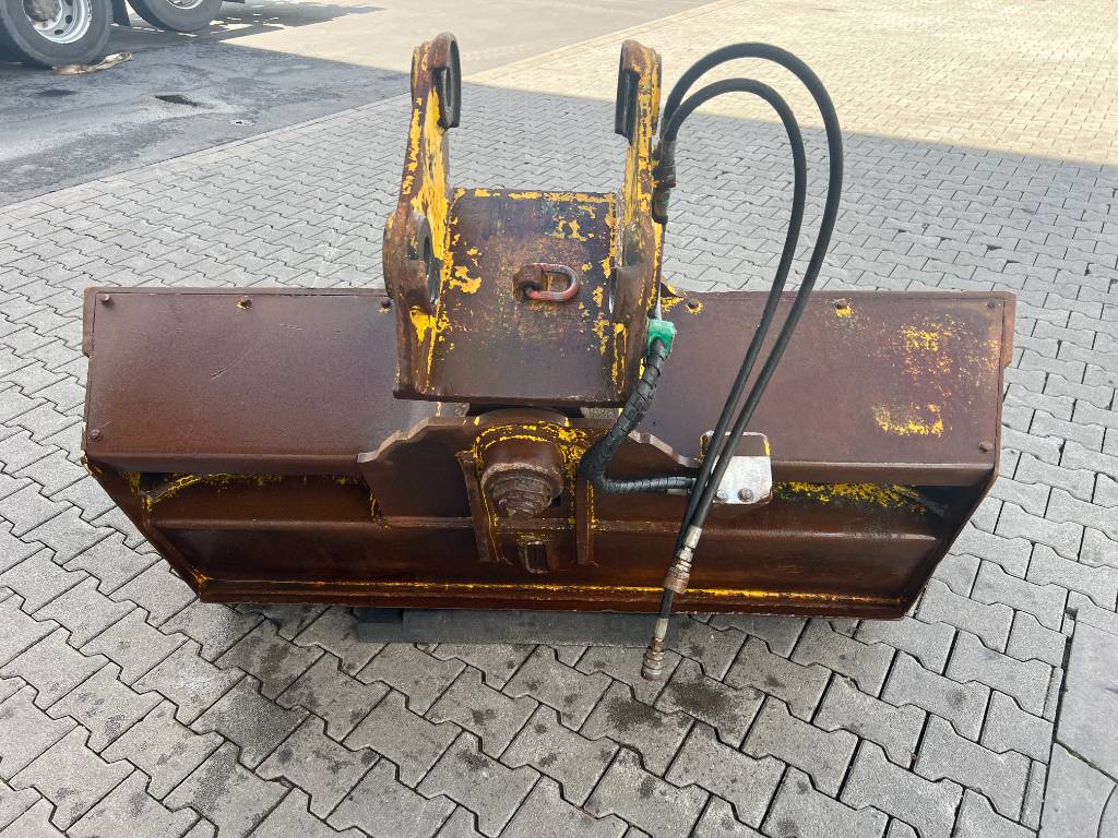 Fahrzeugabbildung Andere hydraulischer Grabenräumlöffel / SW33 / 2.000 mm