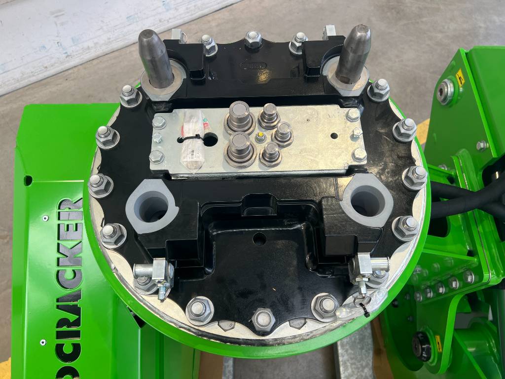 Fahrzeugabbildung Andere Westtech Woodcracker C300 Fällgreifer / Sennebogen / ALBACH