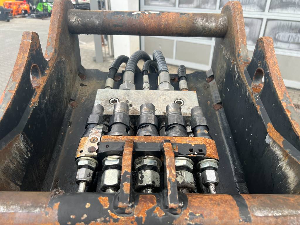 Fahrzeugabbildung Ammann Rammax RAV 1000-P Anbauverdichter Drehmotor / OQ65